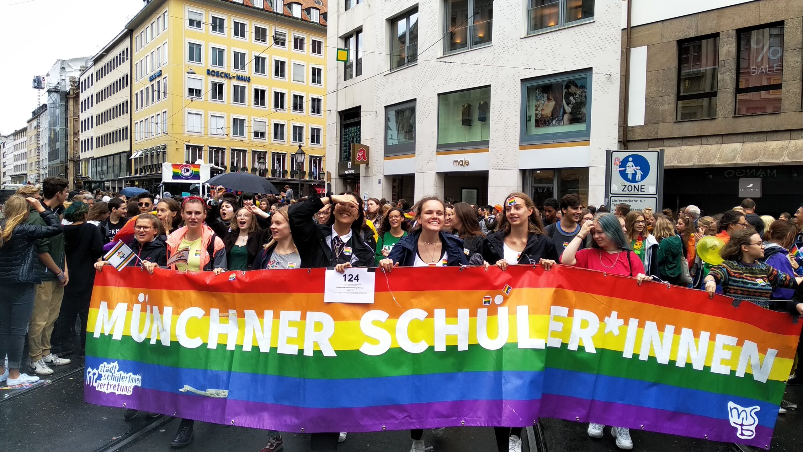 Münchner Schüler*innen auf dem CSD